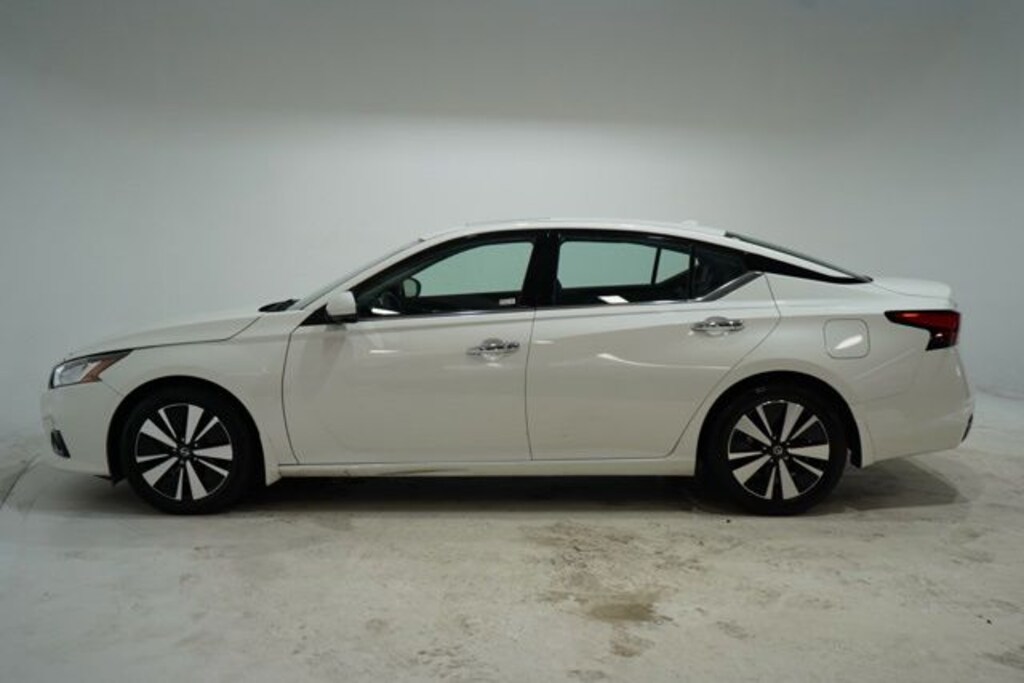 Used 2021 Nissan Altima 2.5 SL Sedan