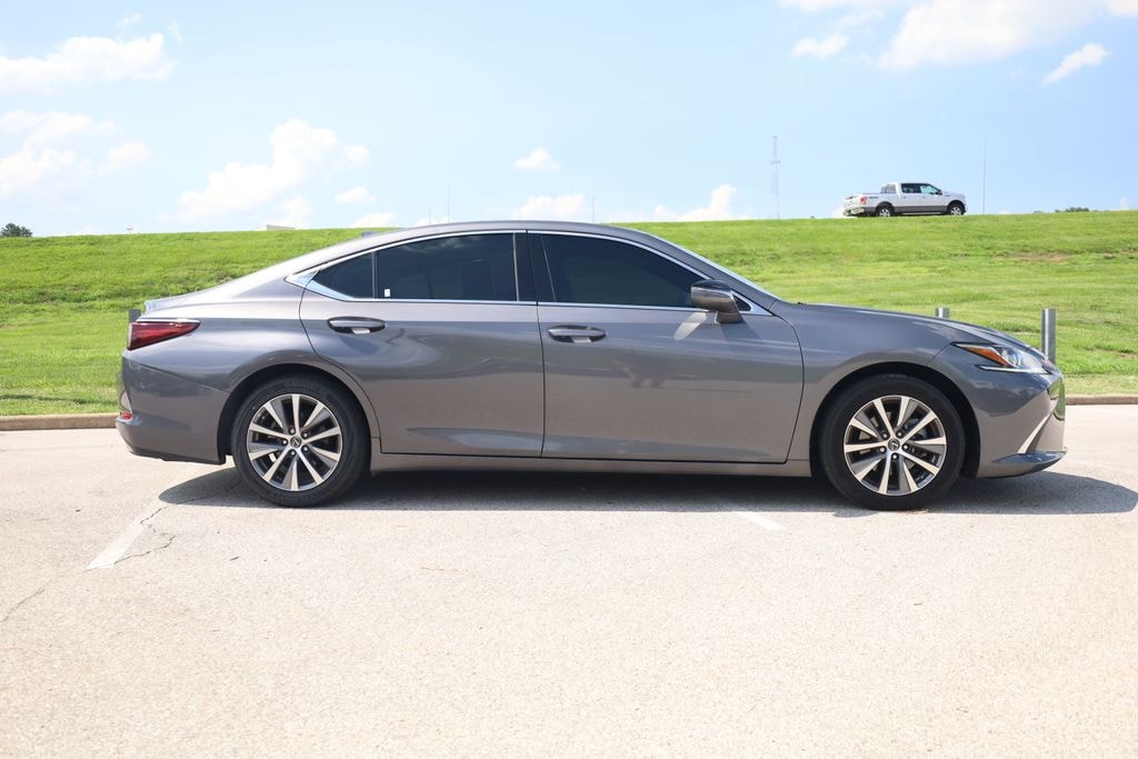 Used 2021 Lexus ES 350 Sedan