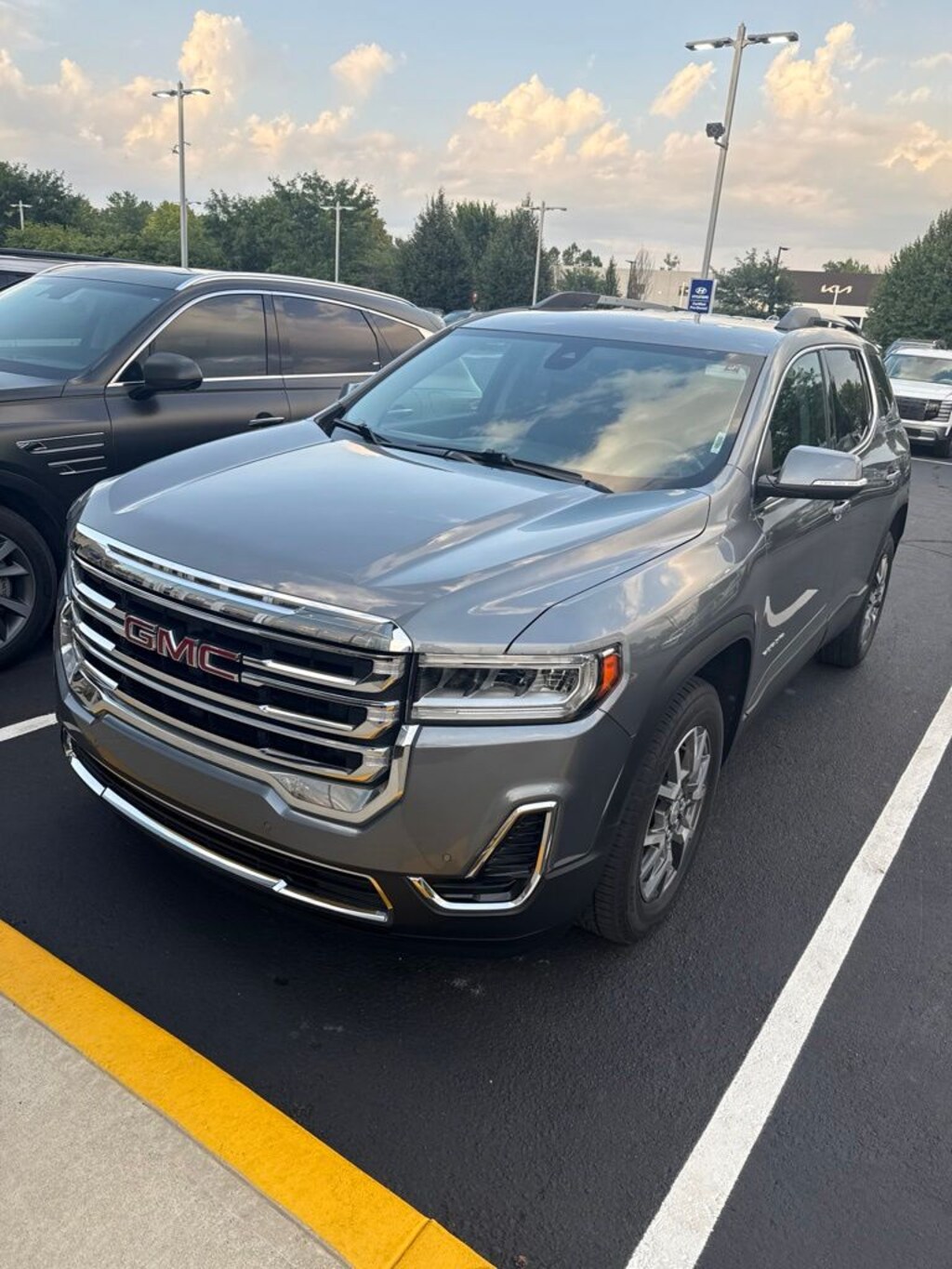 Used 2021 GMC Acadia SLE SUV
