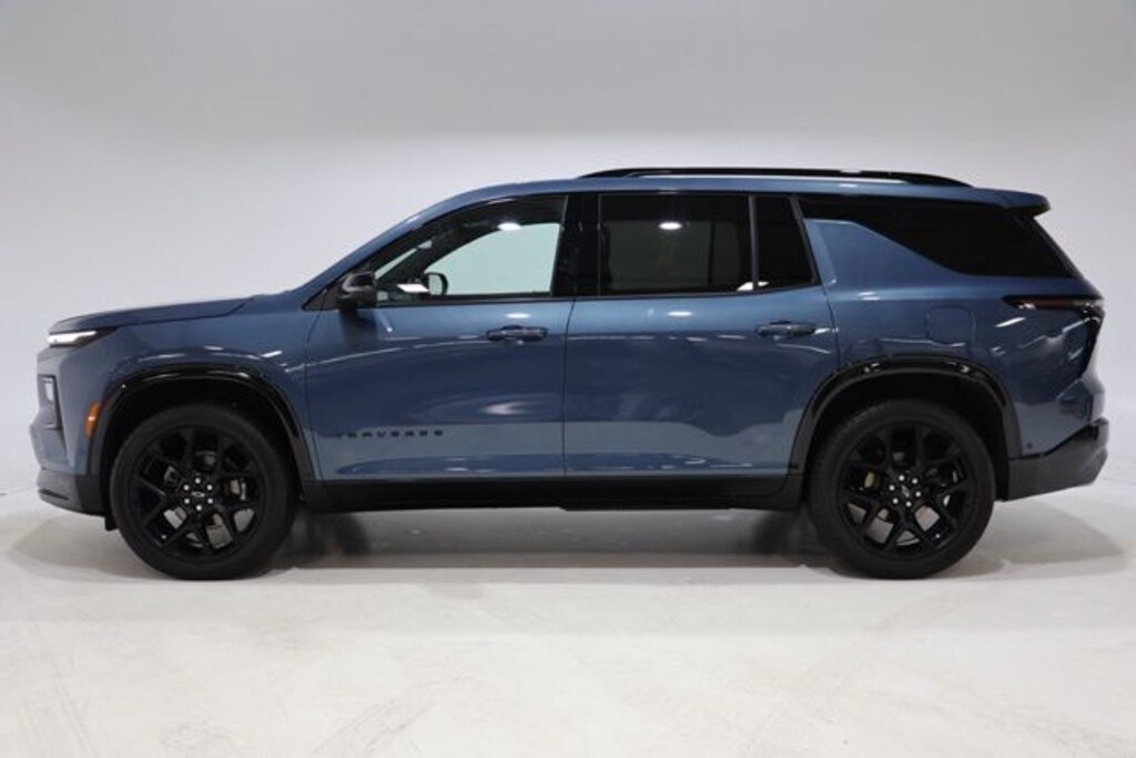 Used 2025 Chevrolet Traverse RS SUV