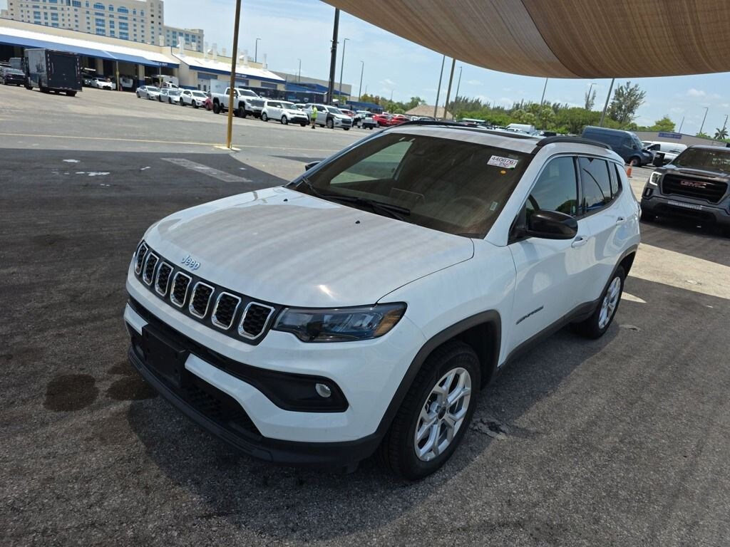 Used 2025 Jeep Compass Latitude SUV
