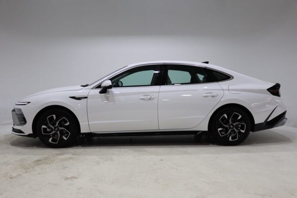 Used 2025 Hyundai Sonata SEL Sedan