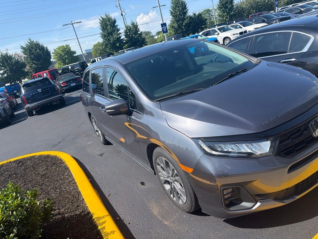 Used 2025 Honda Odyssey Touring Minivan/Van