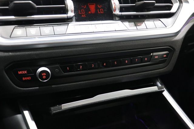 2022 BMW 3 Series 330i - Photo 25