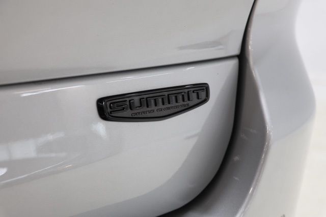 2023 Jeep Grand Cherokee L Summit - Photo 11