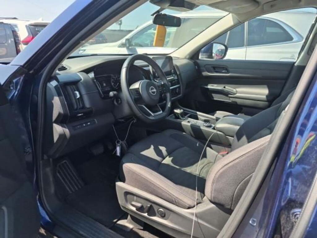 Used 2025 Nissan Pathfinder SV SUV