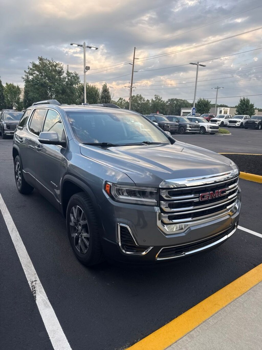 Used 2021 GMC Acadia SLE SUV