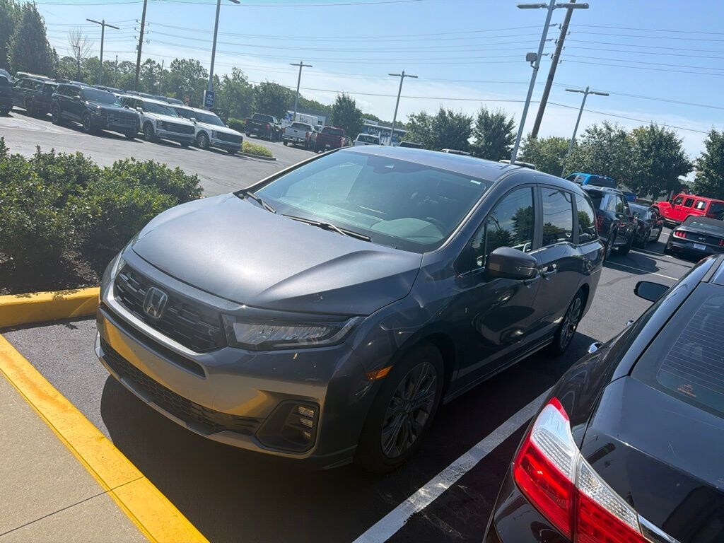 Used 2025 Honda Odyssey Touring Minivan/Van