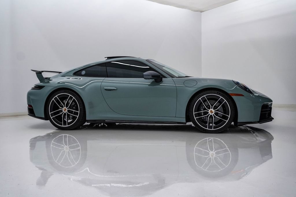 2025 Porsche 911 T - Photo 9