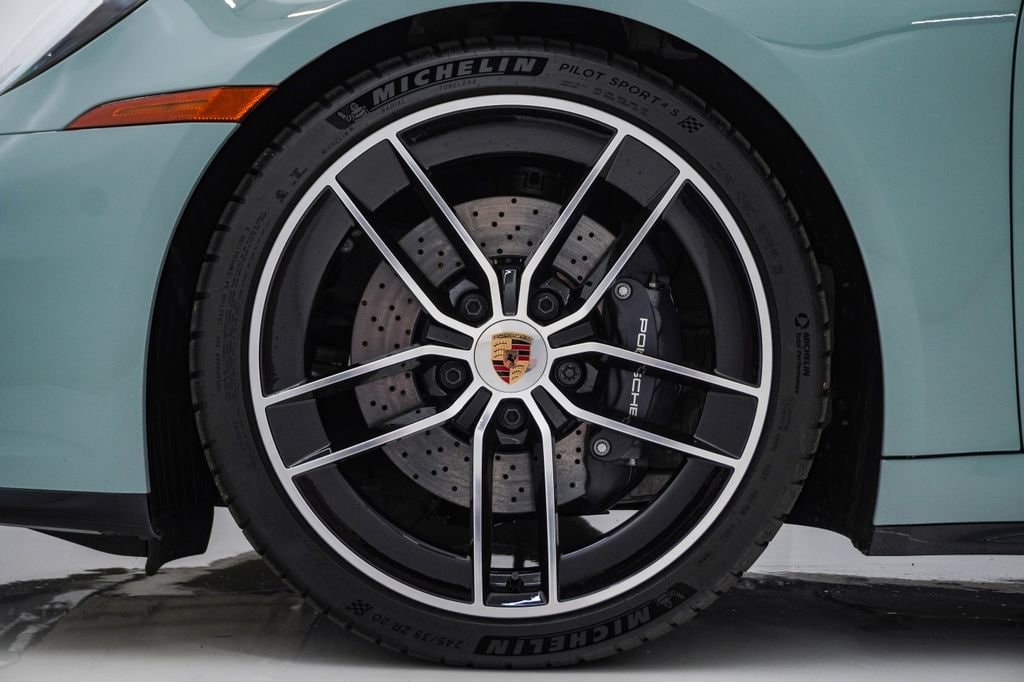 2025 Porsche 911 T - Photo 14