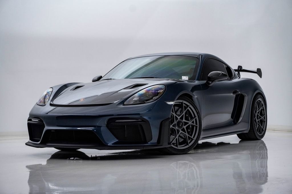 2023 Porsche 718 Cayman GT4 RS's photo