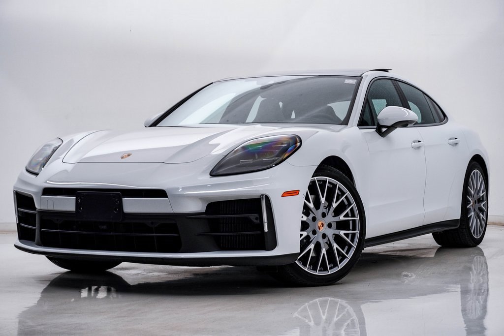 2025 Porsche Panamera Base's photo