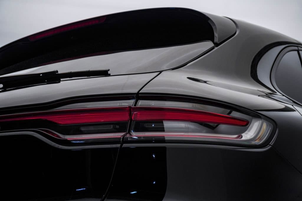 2025 Porsche Macan T - Photo 13