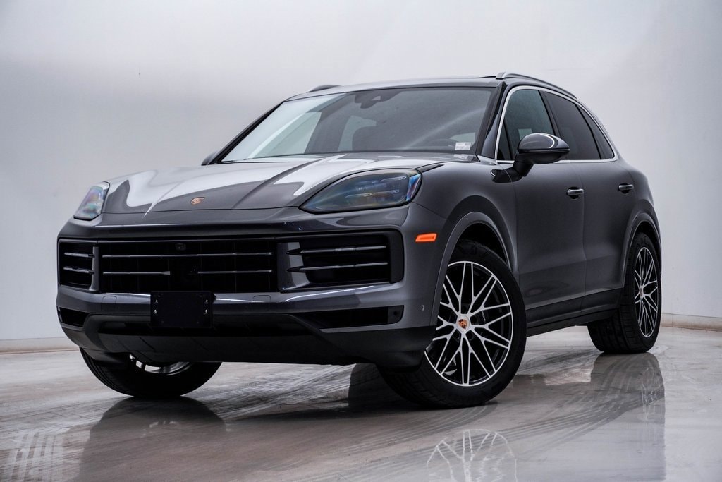 2025 Porsche Cayenne Base's photo