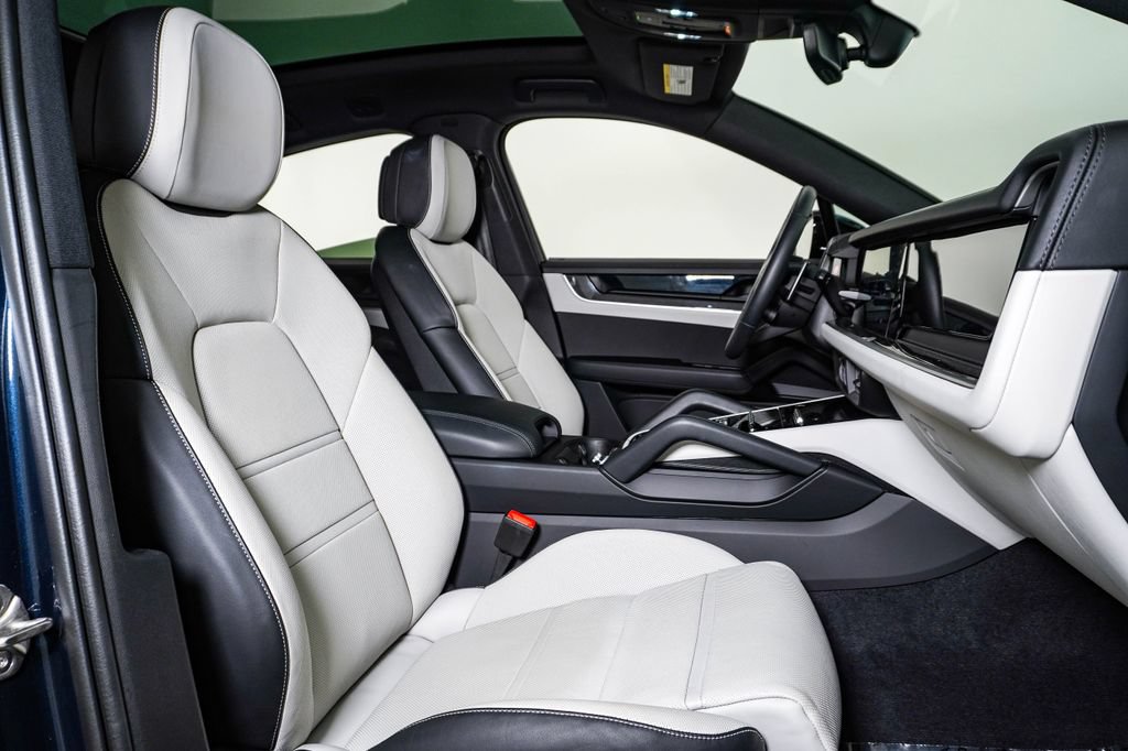 2026 Porsche Cayenne Coup E-Hybrid - Photo 15