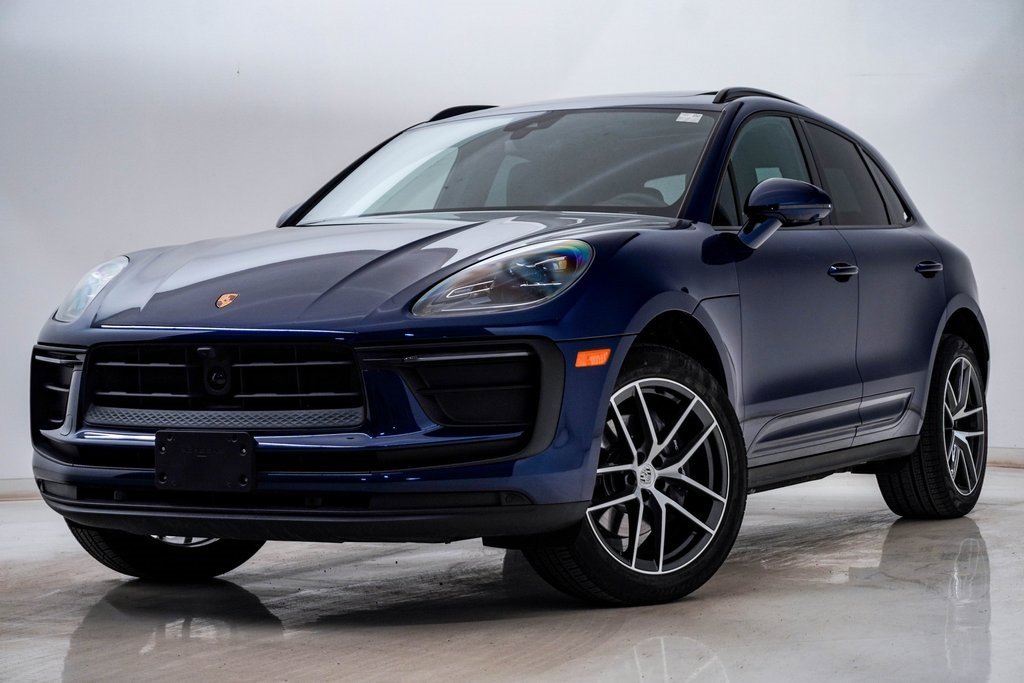 2025 Porsche Macan's photo