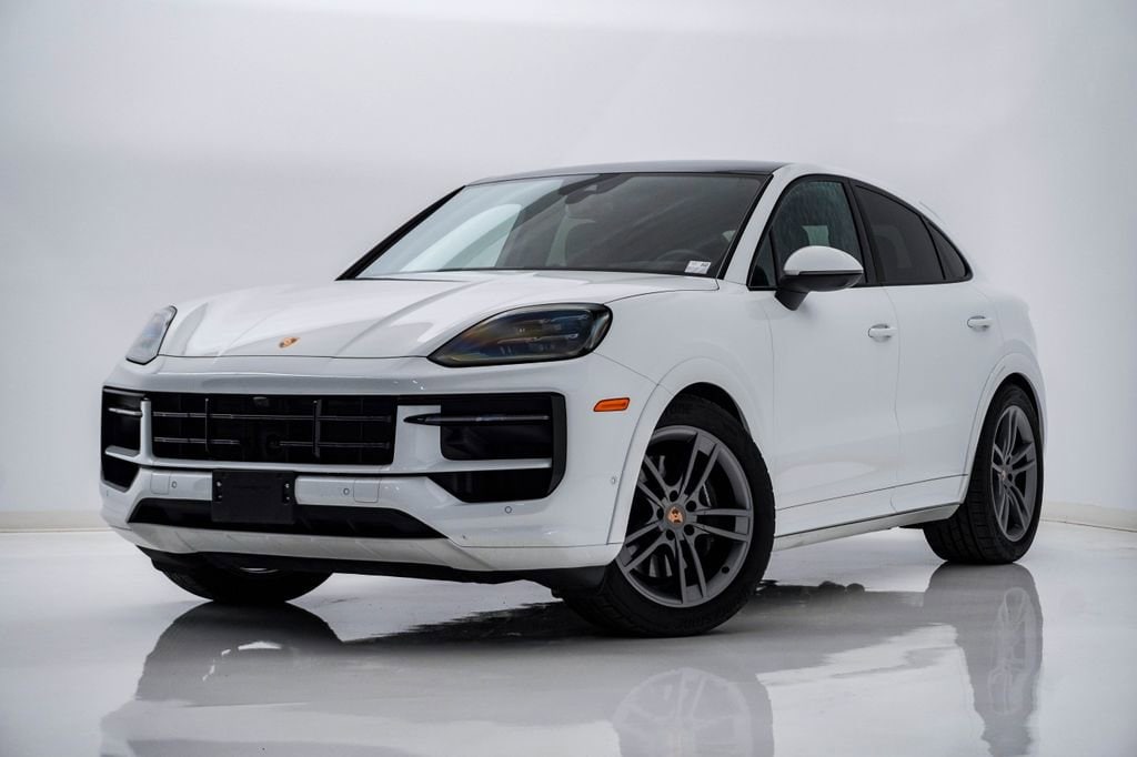 2025 Porsche Cayenne -'s photo