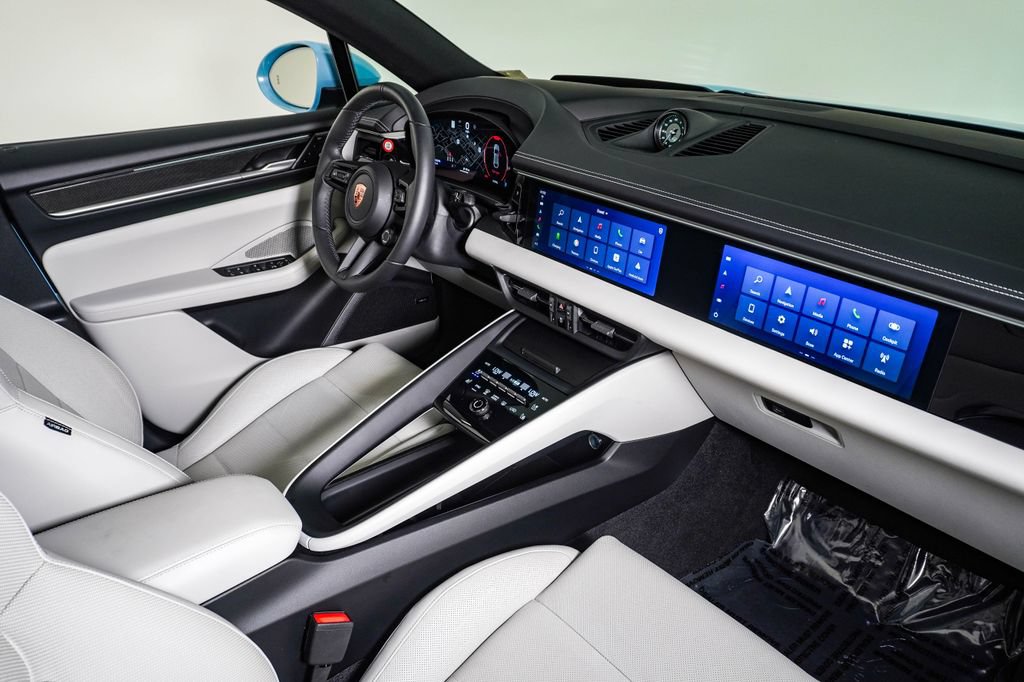2025 Porsche Macan S - Photo 14