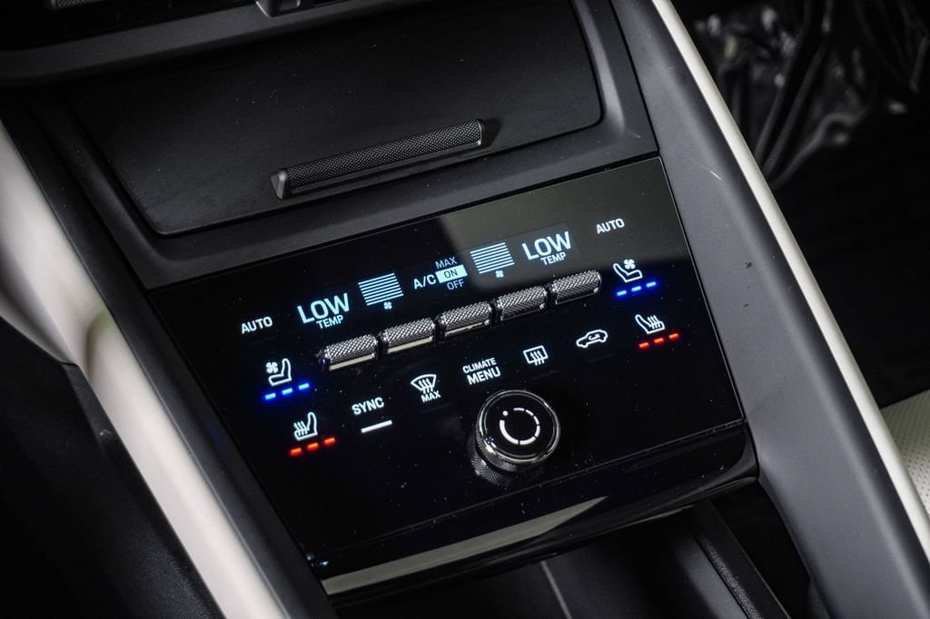2025 Porsche Macan S - Photo 24