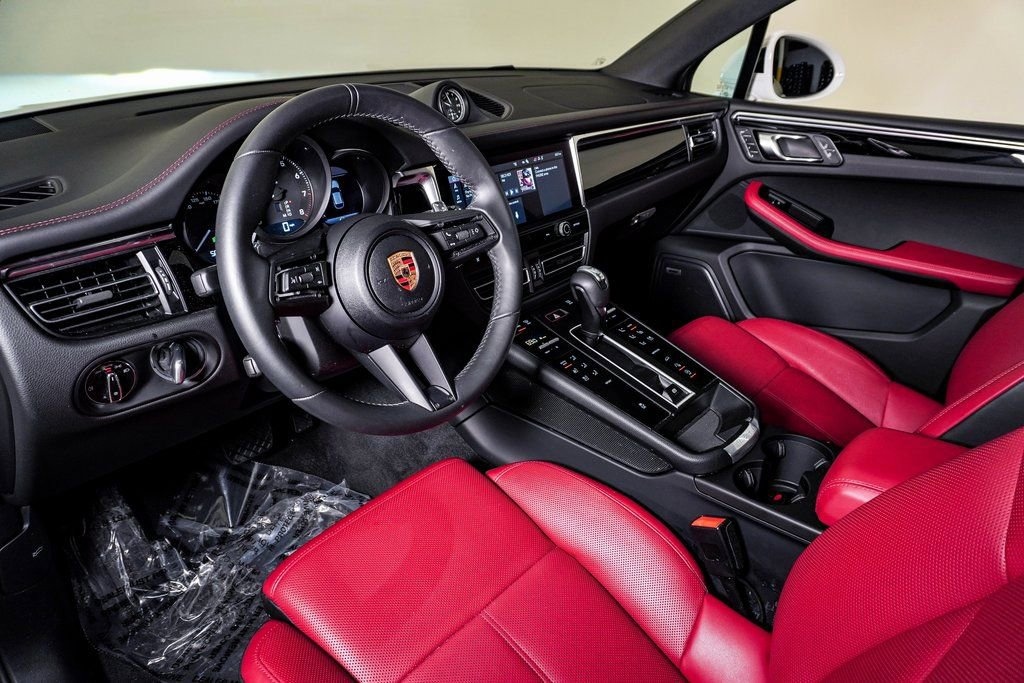 Certified 2025 Porsche Macan SUV