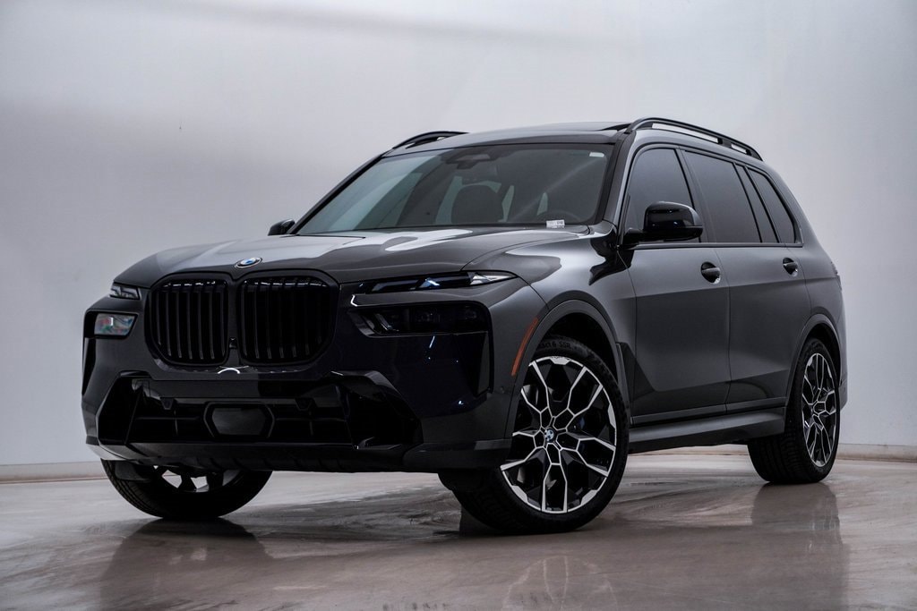 2023 BMW X7 40i's photo