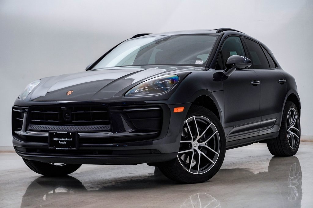 2025 Porsche Macan's photo