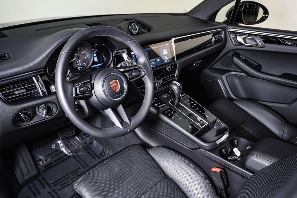 Certified 2025 Porsche Macan SUV