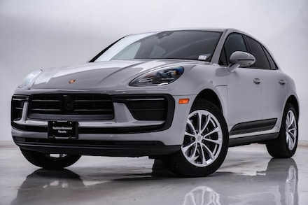 2025 Porsche Macan SUV