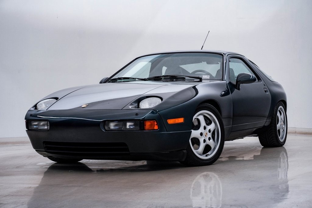 1995 Porsche 928's photo