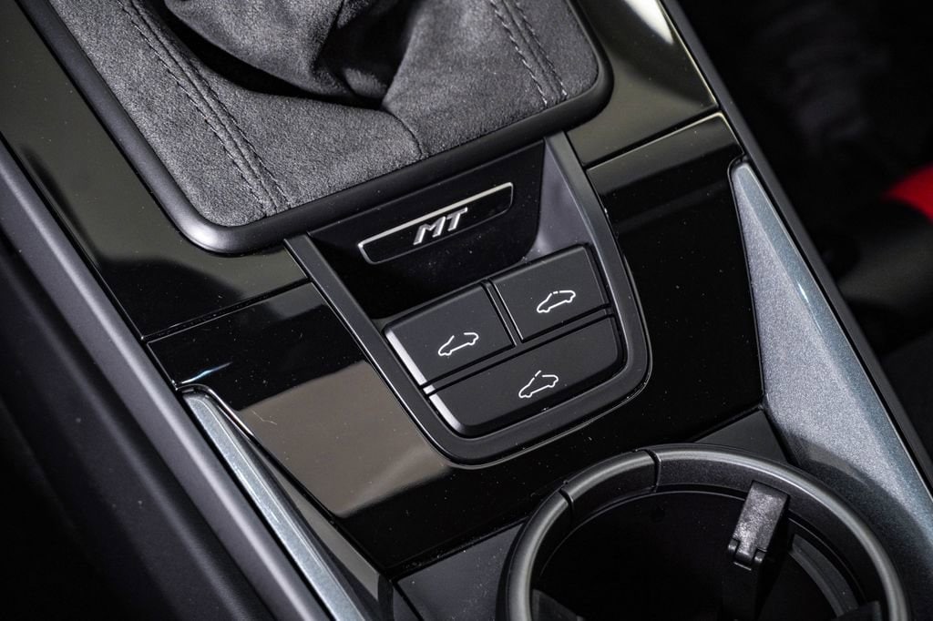 2025 Porsche 911 T - Photo 31
