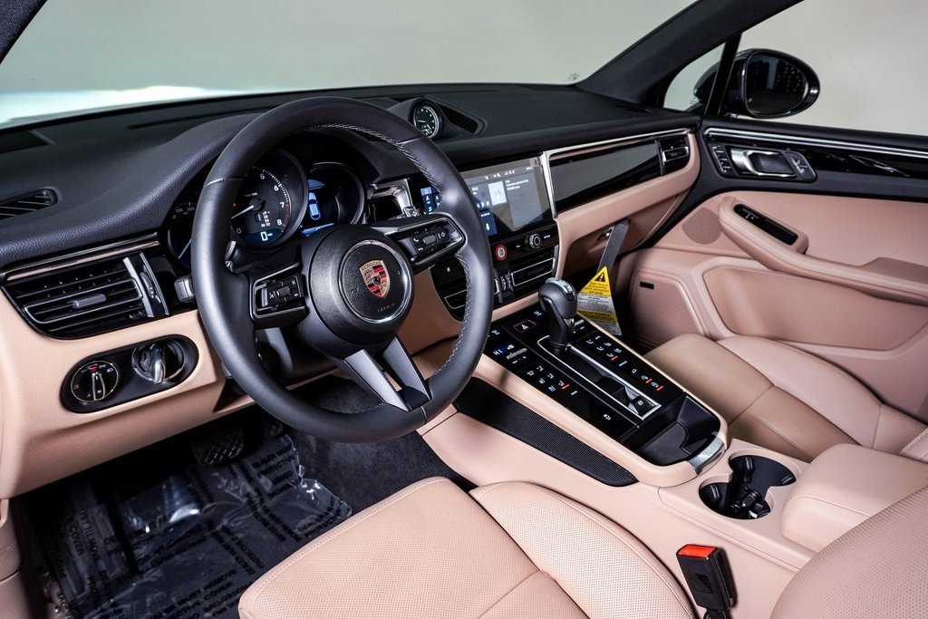 Certified 2025 Porsche Macan SUV