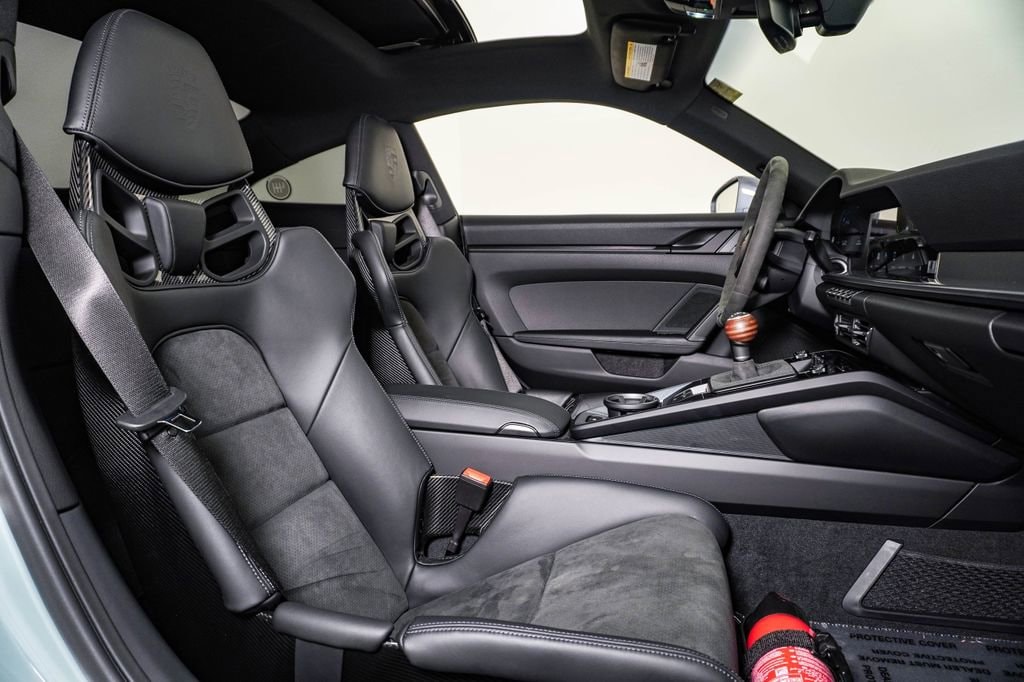 2025 Porsche 911 T - Photo 17