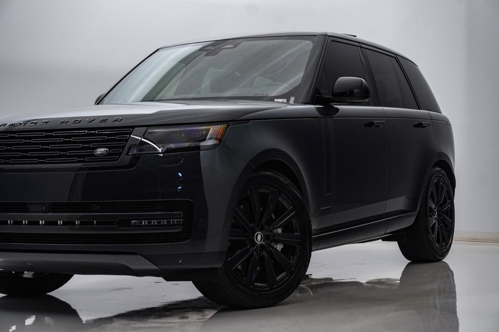 Used 2025 Land Rover Range Rover P530 SE SUV