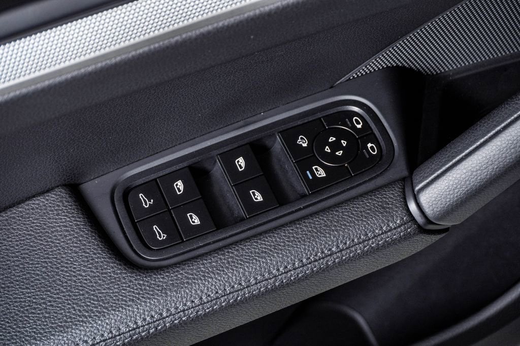 2025 Porsche Cayenne Base - Photo 26