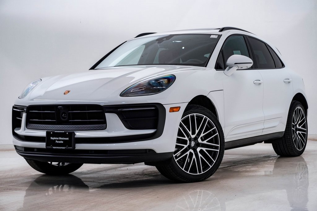 2025 Porsche Macan's photo