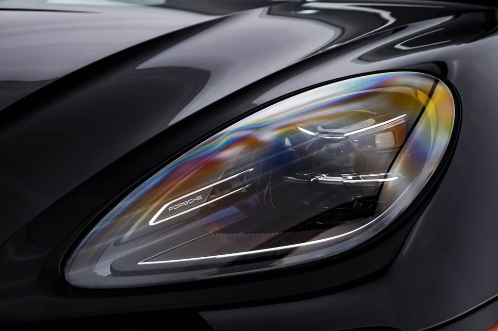 2025 Porsche Macan T - Photo 7