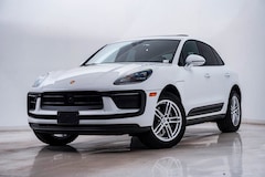2025 Porsche Macan SUV