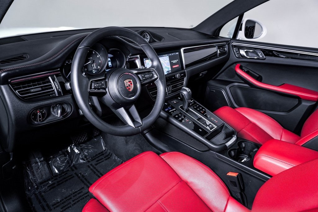 Certified 2025 Porsche Macan SUV