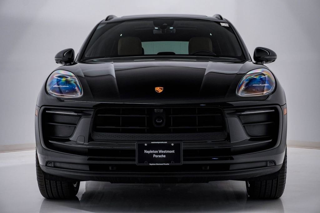 2025 Porsche Macan T - Photo 6