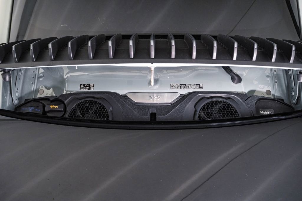 2025 Porsche 911 T - Photo 35