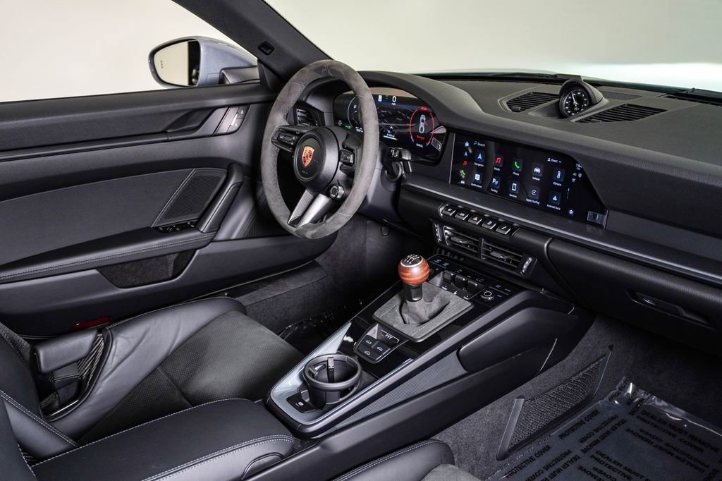 2025 Porsche 911 T - Photo 15