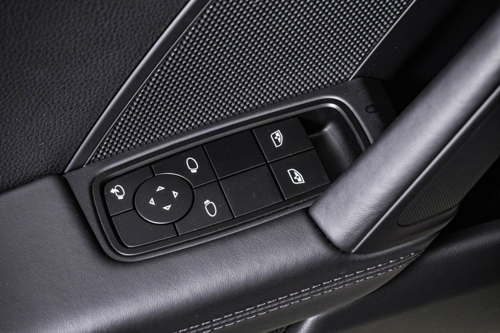 2025 Porsche 911 T - Photo 33
