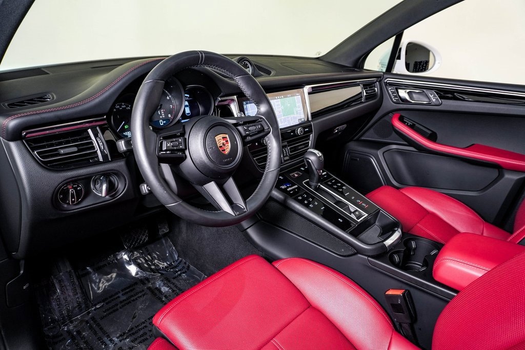 Certified 2025 Porsche Macan SUV