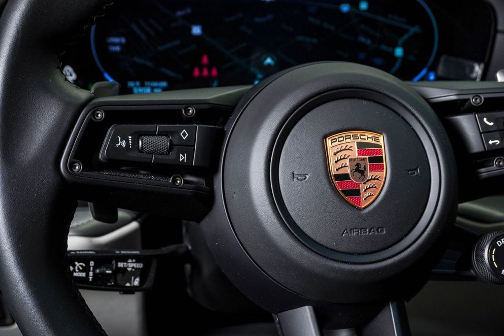 2025 Porsche Cayenne Base - Photo 19