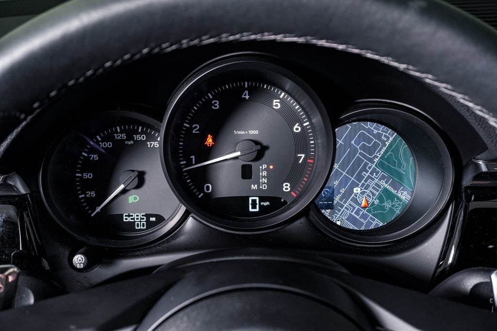 2025 Porsche Macan T - Photo 19