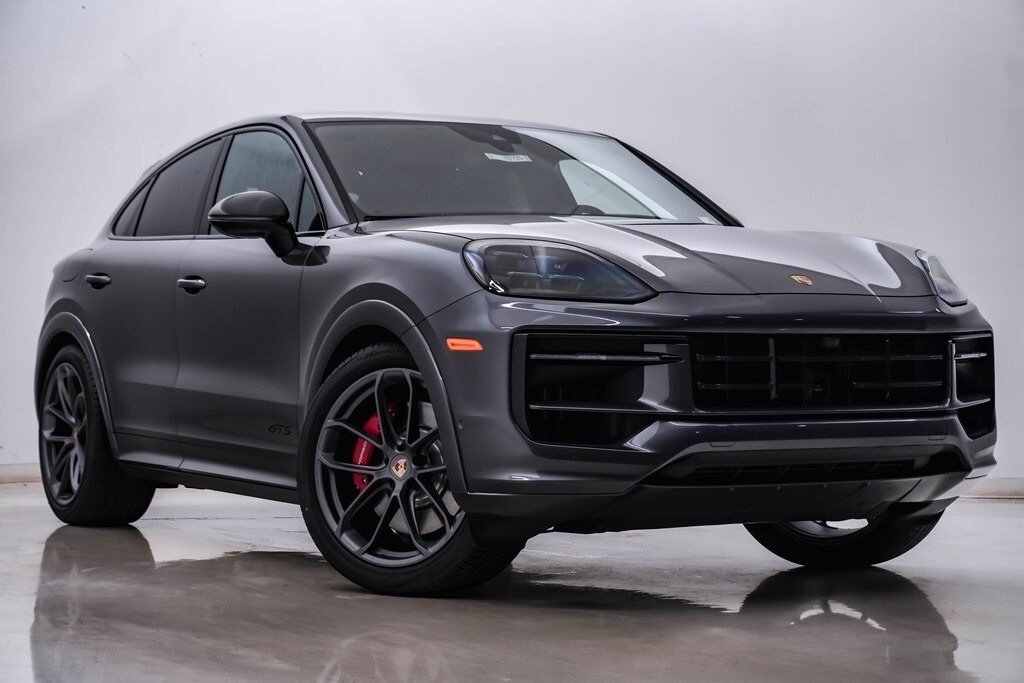 2026 Porsche Cayenne GTS Coupe photo 3