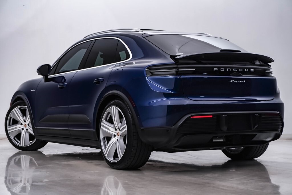 2024 Porsche Macan Electric 4 photo 3