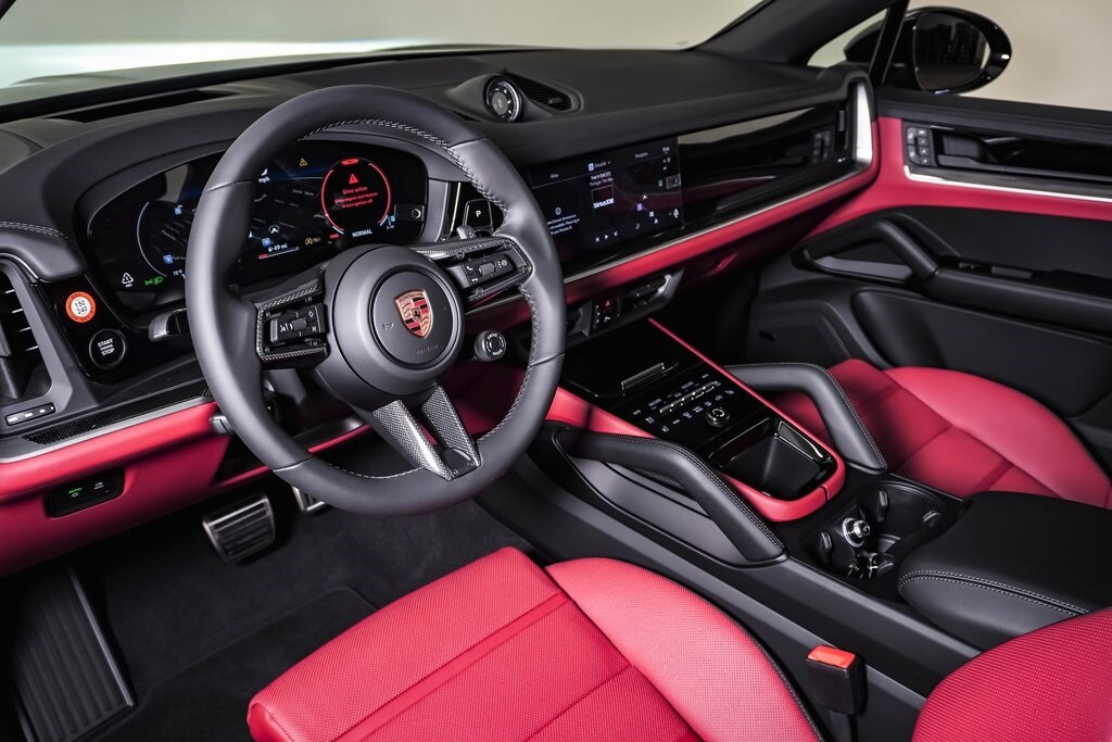 2026 Porsche Cayenne S Coupe photo 4