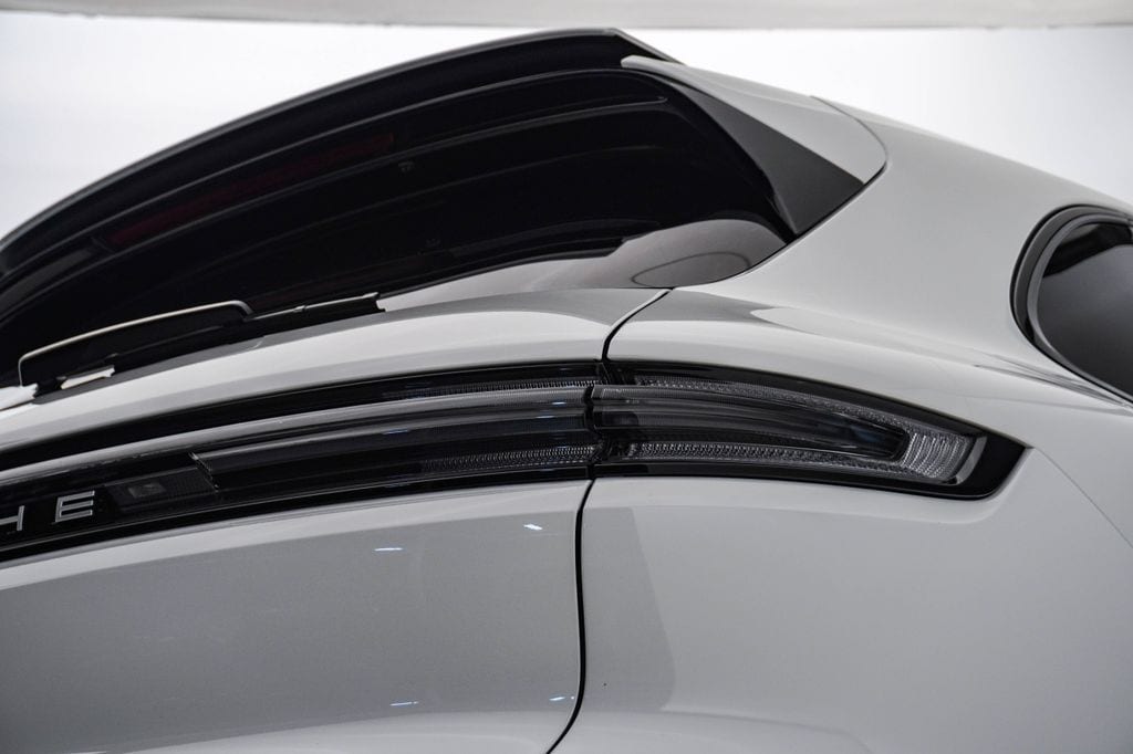 2026 Porsche Cayenne Turbo E-Hybrid - Photo 12