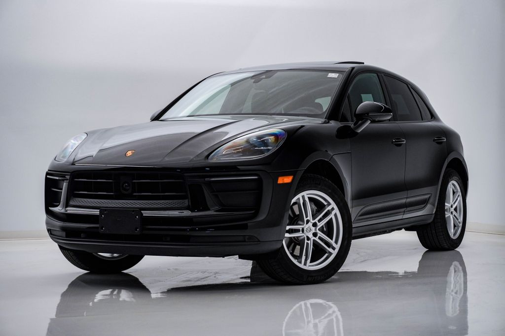 2025 Porsche Macan T